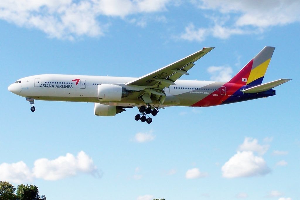 Asiana Airline’s Arrival at JFK Terminal
