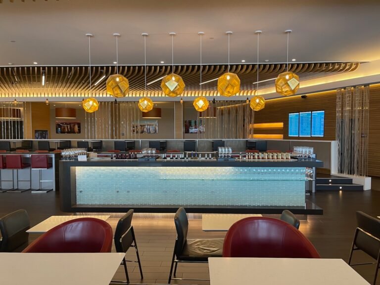 Lounges at John F. Kennedy Airport Finnair Terminal 