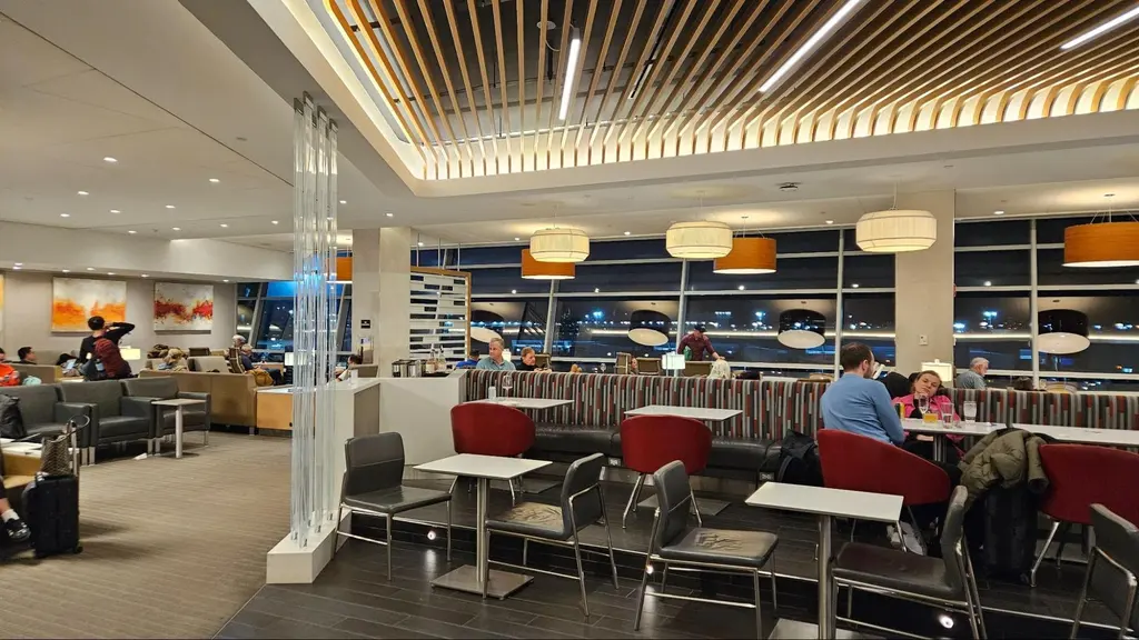 List of Travel Services & Luxuries for Flyers at JFK Terminal 