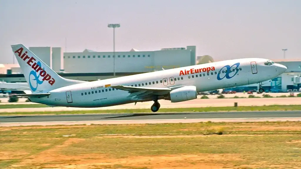 Air Europa Flight Arrivals & Departures at JFK Airport